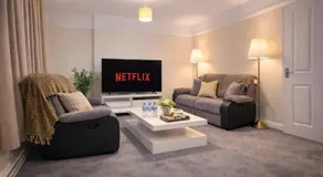 Contractors Residence - Long Stay DISC0UNT- Private Parking - Central Location - Fast Wifi - Image 2