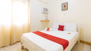 RedDoorz @ Golden Skye Hotel Guagua - Image 2
