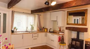 Tilly Cottage - overlooking Pendle Hill - Image 3