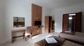 Brown Homestay - Image 2