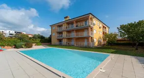 Apartment Giulia with Sea View in Novigrad - Image 3