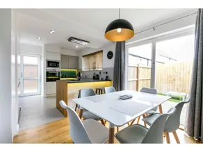 Spacious Modern Garden Family Home - Image 3