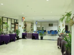 Kyriad Sadurengas Hotel - Image 5