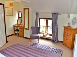 Finest Retreats - Little Dunley - Lake View - Image 2