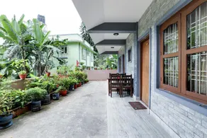 Hotel The Lake - Image 5