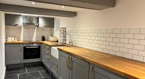 Manor House Lindley - Image 4