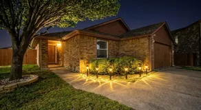 Spacious 4BR Family Home, Near AT&T, Big Backyard, Games and BBQ - Image 3