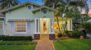 Walk to The Ave- Heated Pool, Spa, Golden Tee and Putting Green - mins to Beach- by Maven Vacation R - Image 5