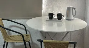 Habitación doble superior en el centro, con baño - Image 3