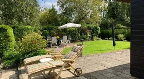 Oasis holiday home in Giethoorn next to canal, boat extra - Image 3