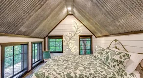 Treetop Hideaways: Wood Lily Treehouse in Chattanooga - Image 2