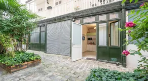 Little boudoir of Paris Champs-Elysées - Image 4