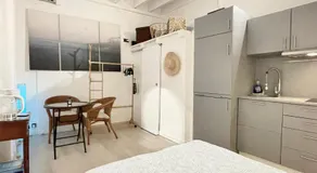 Authentic living in a Historical Monaco area - Image 2