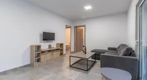 Marvelous, Secluded Villa w/ 3 BR , Pool & Garden, Kavos - Image 2