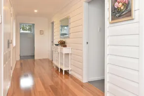 Kinloch Cottage stunning renovated to new on Daisy Hill Vineyard - Image 4