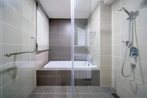 Iskandar Residences 3 Bedroom - Image 5