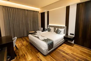 Hotel Le Grandeur - Image 2
