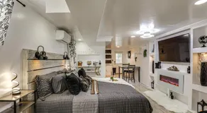 Oasis Hideaway Apt w/ Rainforest Shower! - Image 2