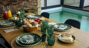 Portugal Alma - Oporto Guesthouse - Private Heated Pool - Image 4