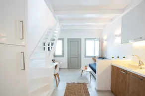 Luxury Suite with Sunrise and Sea View - Image 4