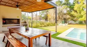 Casa privada con pileta climatizada, gran parque y parrilla en Pilar - Image 4