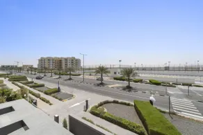 Modern 1 Bedroom Apartment In Dubai South - Image 4