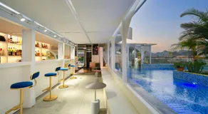 Global Village Riverside Hotel - Image 4