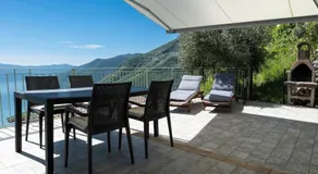 Apartment Mantegna - garten mit seeblick und schwimmbad by Interhome - Image 5