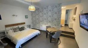 Le Pavillon Rennais - Garden Cottage - Image 2