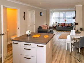 Countryside retreat with stunning views, No deposit - Image 2