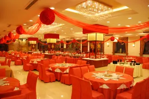 Golden Bull Hotel - Image 4
