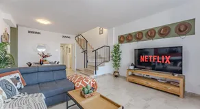 Townhouse Dakota - amazing sea view, pool area and BBQ - Image 2