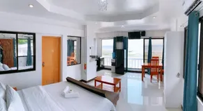 Luna Oslob Travellers Inn - Image 2