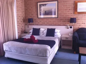 Elsinor Motor Lodge - Image 2