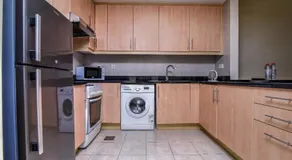 Parkside Hotel Apartment - Image 5