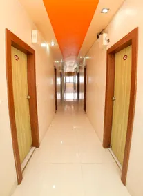 Hotel Regal Plaza - Image 5