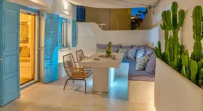 Mykonian Mews Luxury Suites - Image 4