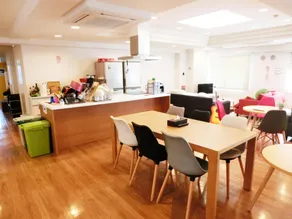Guesthouse TOHO Learning House - Image 5