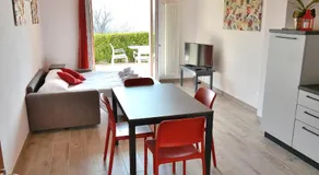 Red Apartment in Marciaga di Costermano - Image 3