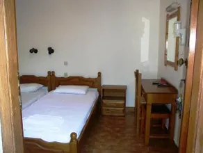 Stelios Rooms - Image 5