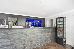 Lake Macquarie Motor Inn - Image 3