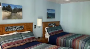 M22 Inn Glen Arbor - Image 2