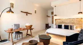 Crobi Museum and Suites - Image 2