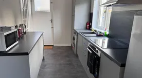 4 Bed House, Glenrothes sleeps 5 - Image 3