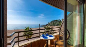 Almirall Apartaments - Image 2