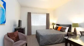 Redcliffe Motor Inn - Image 2