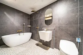De Lamour Hotel - Image 3