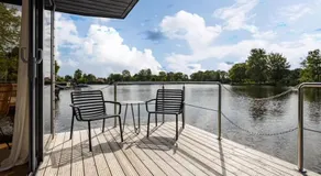 Houseboat with lake view Tango - Image 4