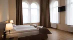Glas-Hotel 4* - Image 2