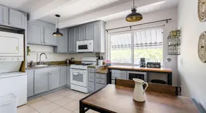Chic Abode In Central Berkley - Image 3